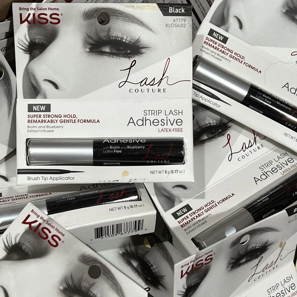 KISS Lash Couture Latex-Free Super Strong Eyelash Adhesive - 5g 3 KISS Lash Couture Latex-Free Super Strong Eyelash Adhesive - 5g