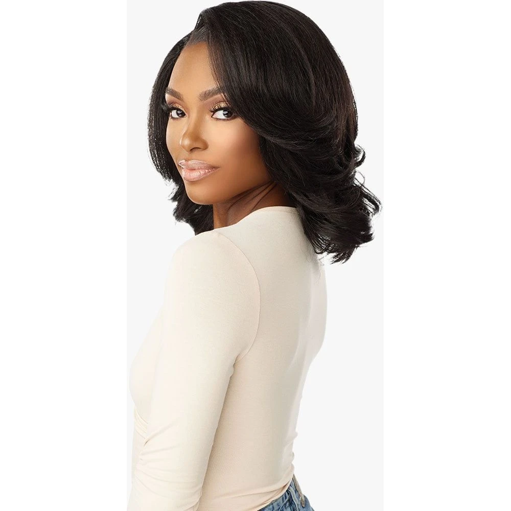 Sensationnel Curls Kinky Edges 13×6 HD Lace Wig – Kinky Blow Out 12″ 6 Sensationnel Curls Kinky Edges 13×6 HD Lace Wig – Kinky Blow Out 12″ - Image 4